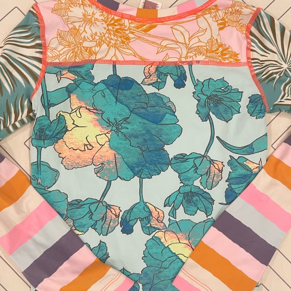 Maaji Multi Pattern Rash-guard - Picture 10 of 10